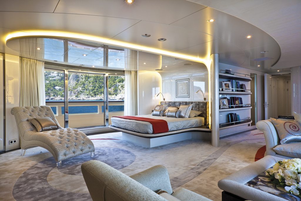 Heesen Yacht Queen Essentia