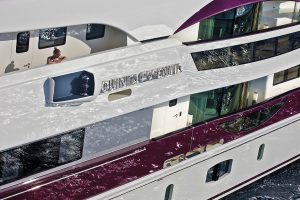 Heesen Yacht Queen Essentia