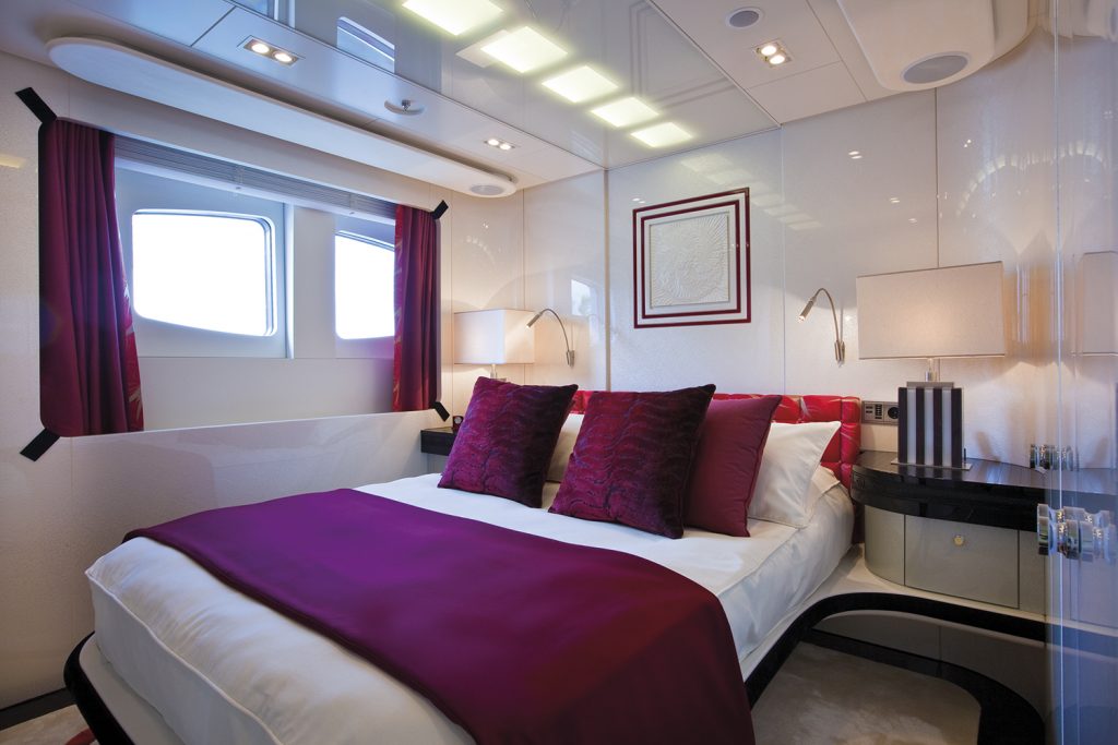 Heesen Yacht Queen Essentia
