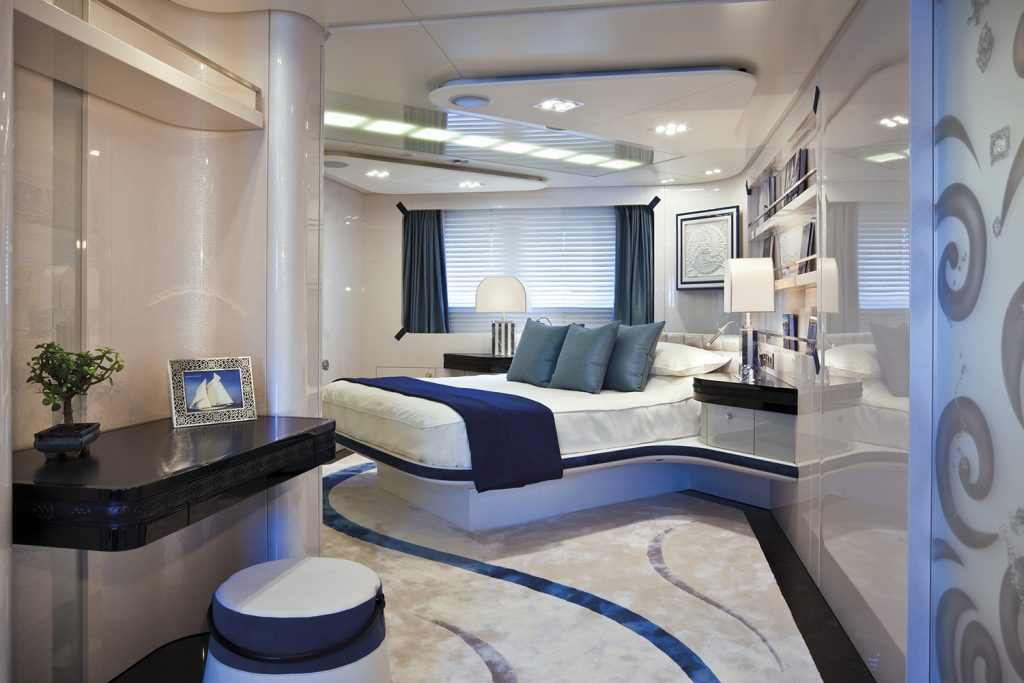 Heesen Yacht Queen Essentia