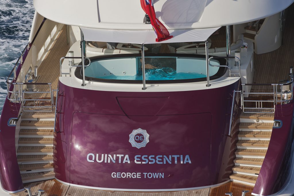 Heesen Yacht Queen Essentia
