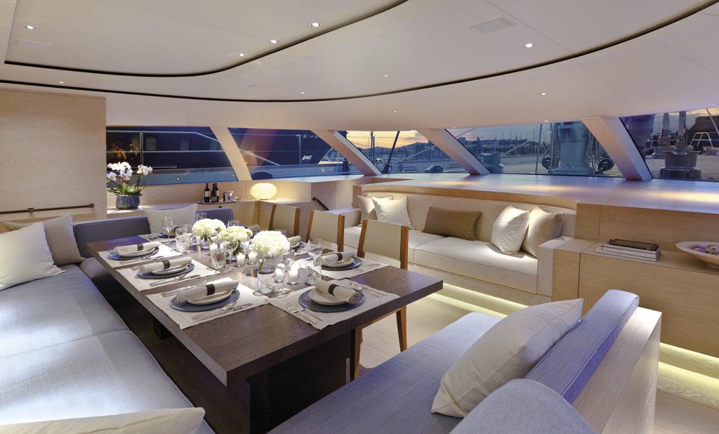 Royal Huisman Twizzie