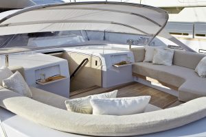 Royal Huisman Twizzie