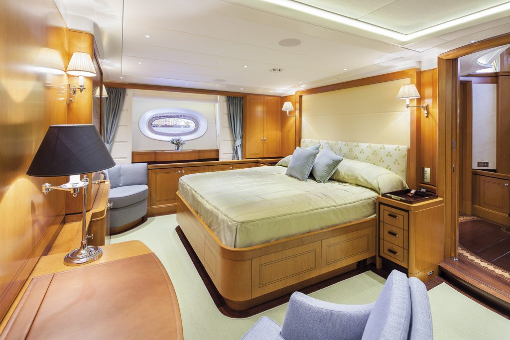 Royal Huisman Wisp