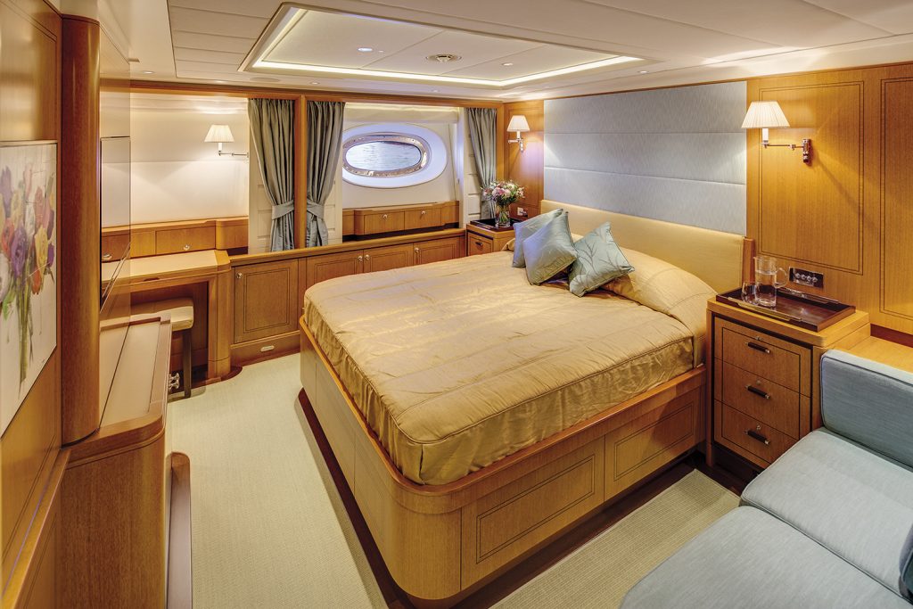 Royal Huisman Wisp