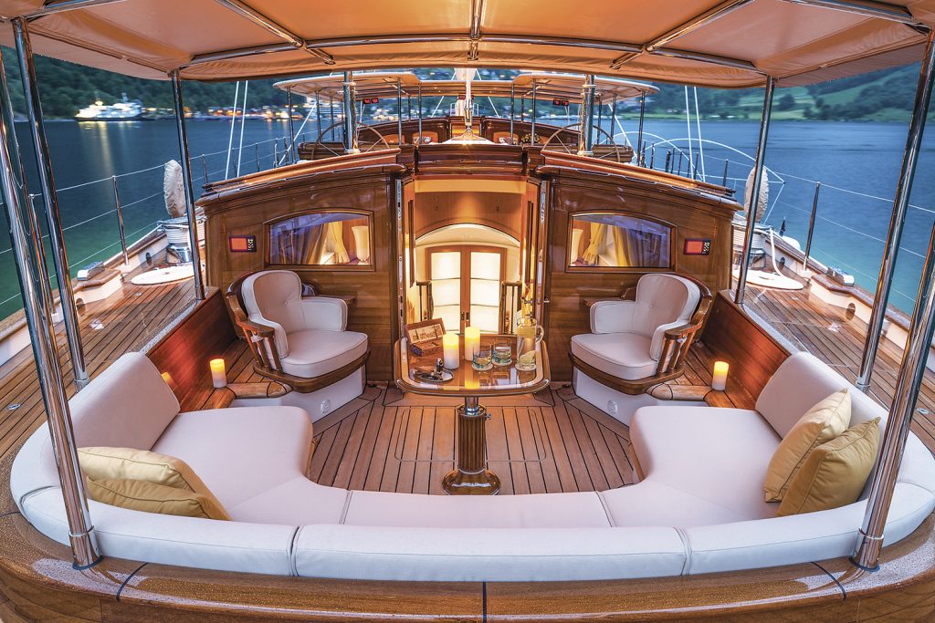 Royal Huisman Wisp