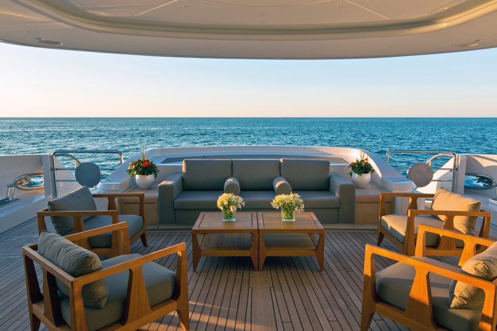 ISA Yachts Papi du Papi