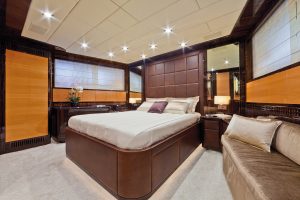 Overmarine Group Mangusta 105