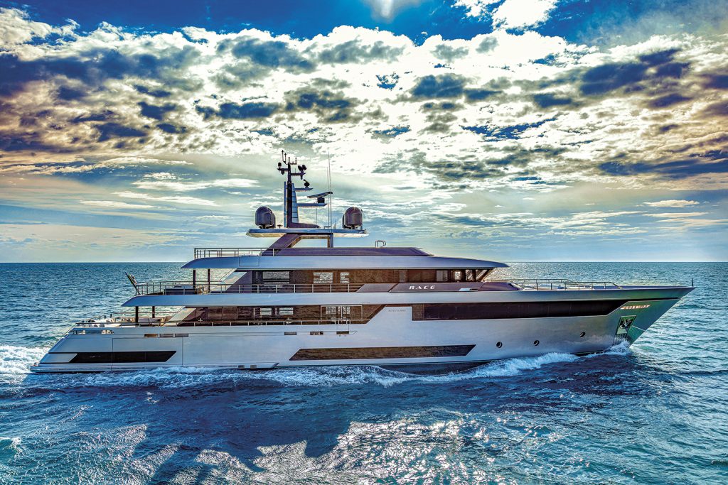Riva 50 Race