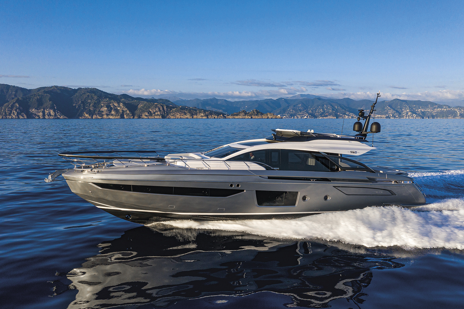 Azimut Yachts - S8