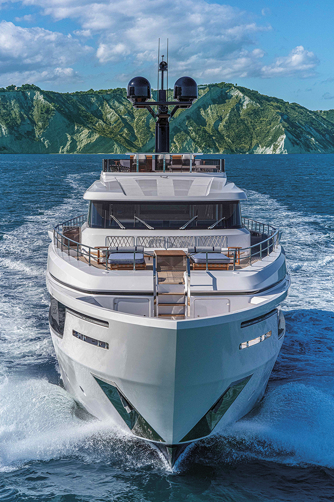 Custom line Navetta 30