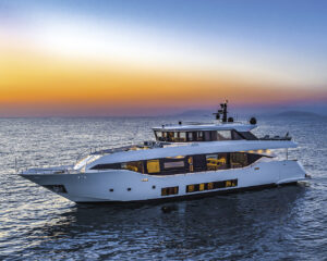 Maiora 30 Convertible