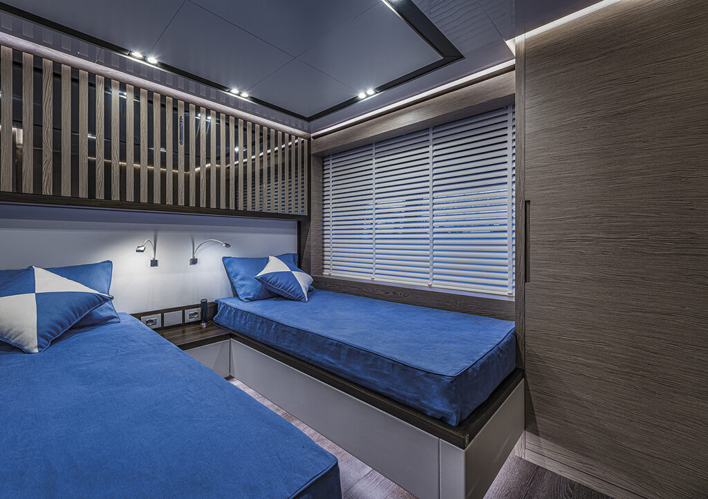 Maiora 30 Convertible