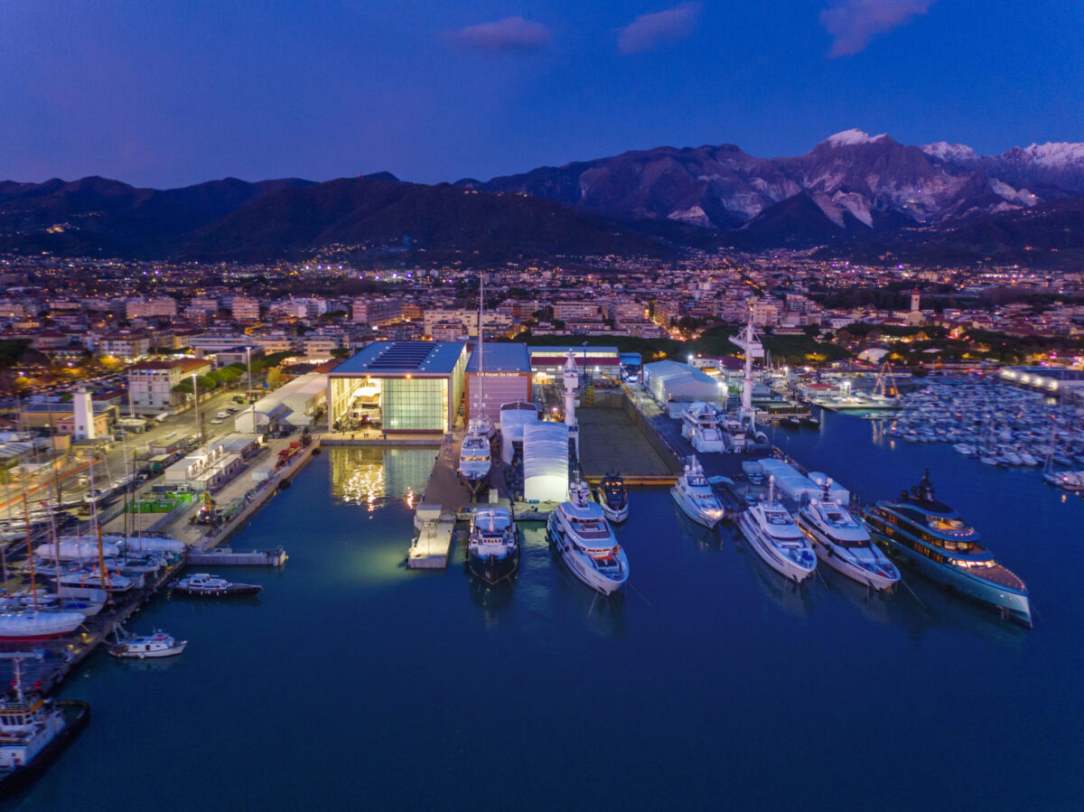TISG finalizza la cessione del cantiere di Viareggio a Next Yacht Group, rafforzando la strategia nel segmento dei mega e gigayacht