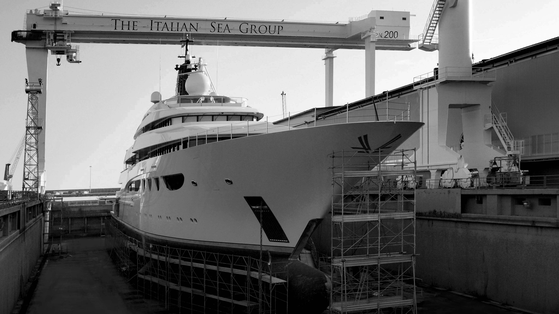 The Italian Sea Group ottiene il rating ESG di classe "A" da Cerved, migliorando la sostenibilità nel settore nautico.