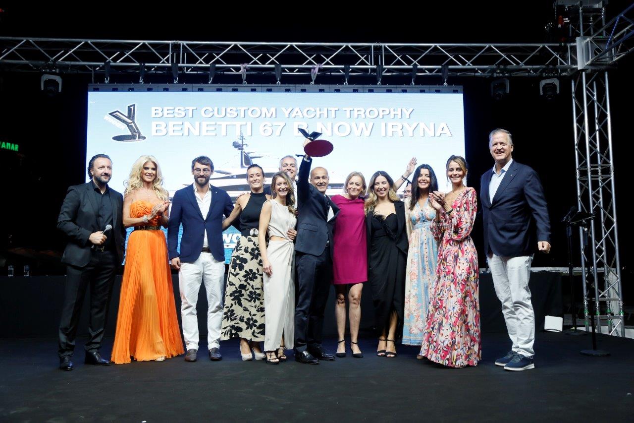 Benetti vince il premio "Best Custom Yacht" ai World Yachts Trophies 2024 con il M/Y Iryna, un mega yacht di lusso.