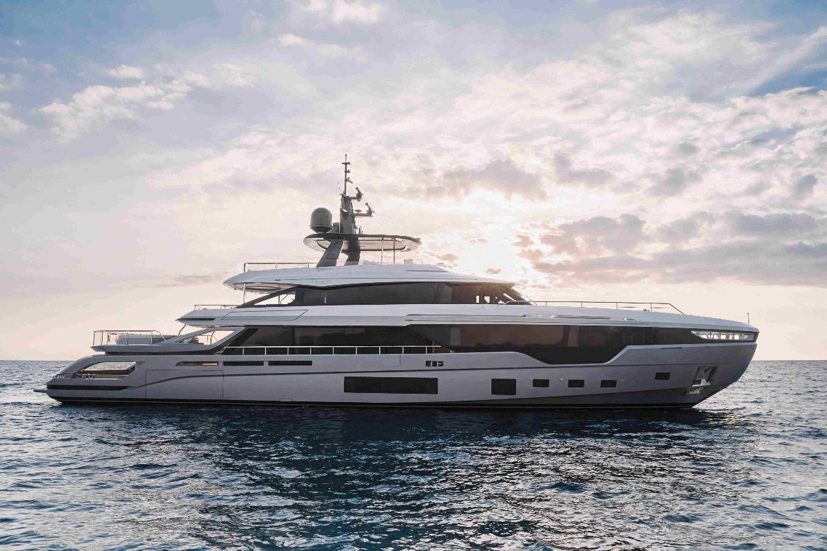 Scopri Azimut al Monaco Yacht Show 2024 con i modelli Magellano 30M, Grande 36M e Grande Trideck.