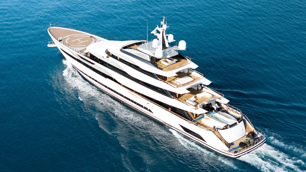 The Italian Sea Group presenta il megayacht Admiral Platinum 78m, un capolavoro di lusso, design e ingegneria.