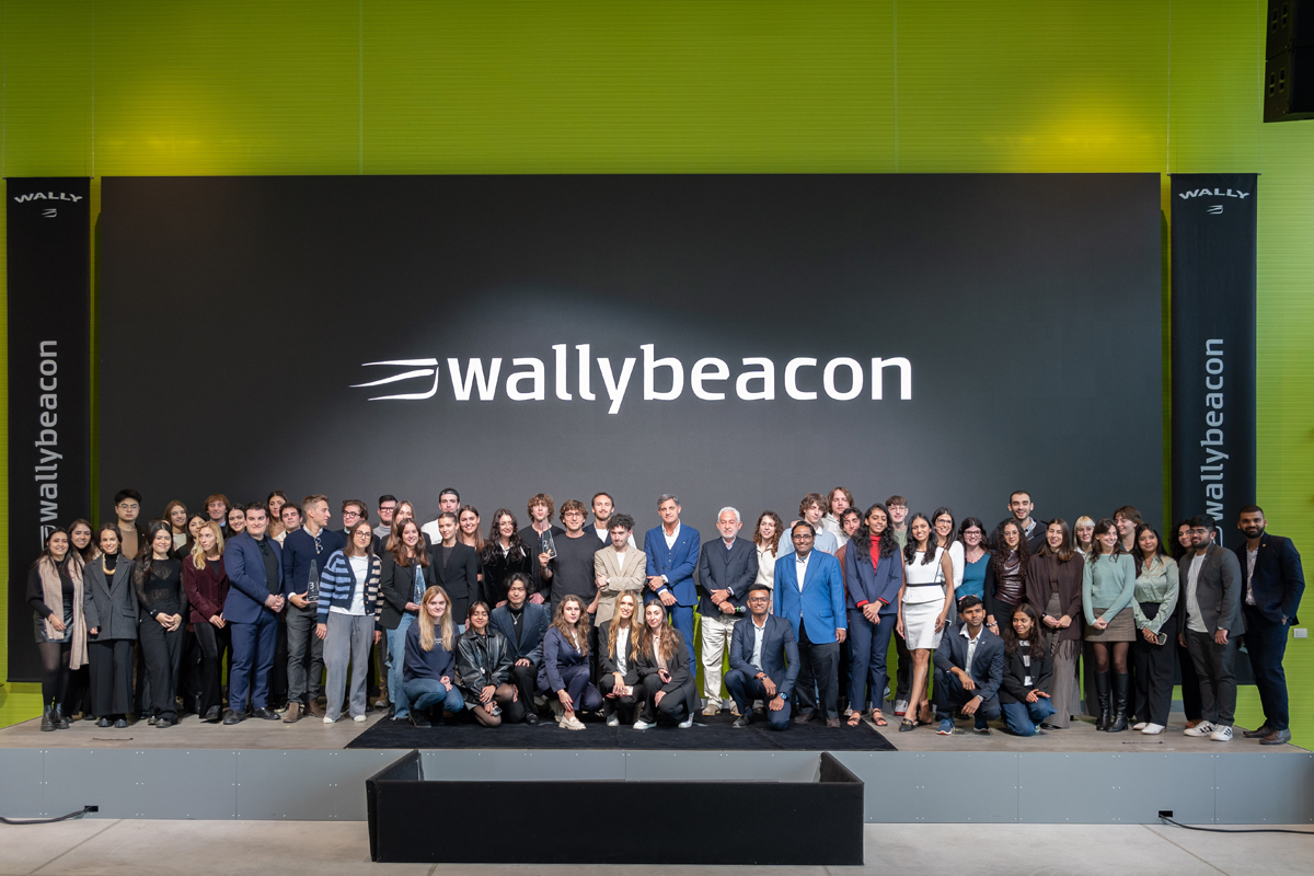 Scopri Wallybeacon 2024: l'evento che ha premiato i giovani innovatori con progetti in ambito design, beni personali, abitare innovativo e servizi intelligenti.