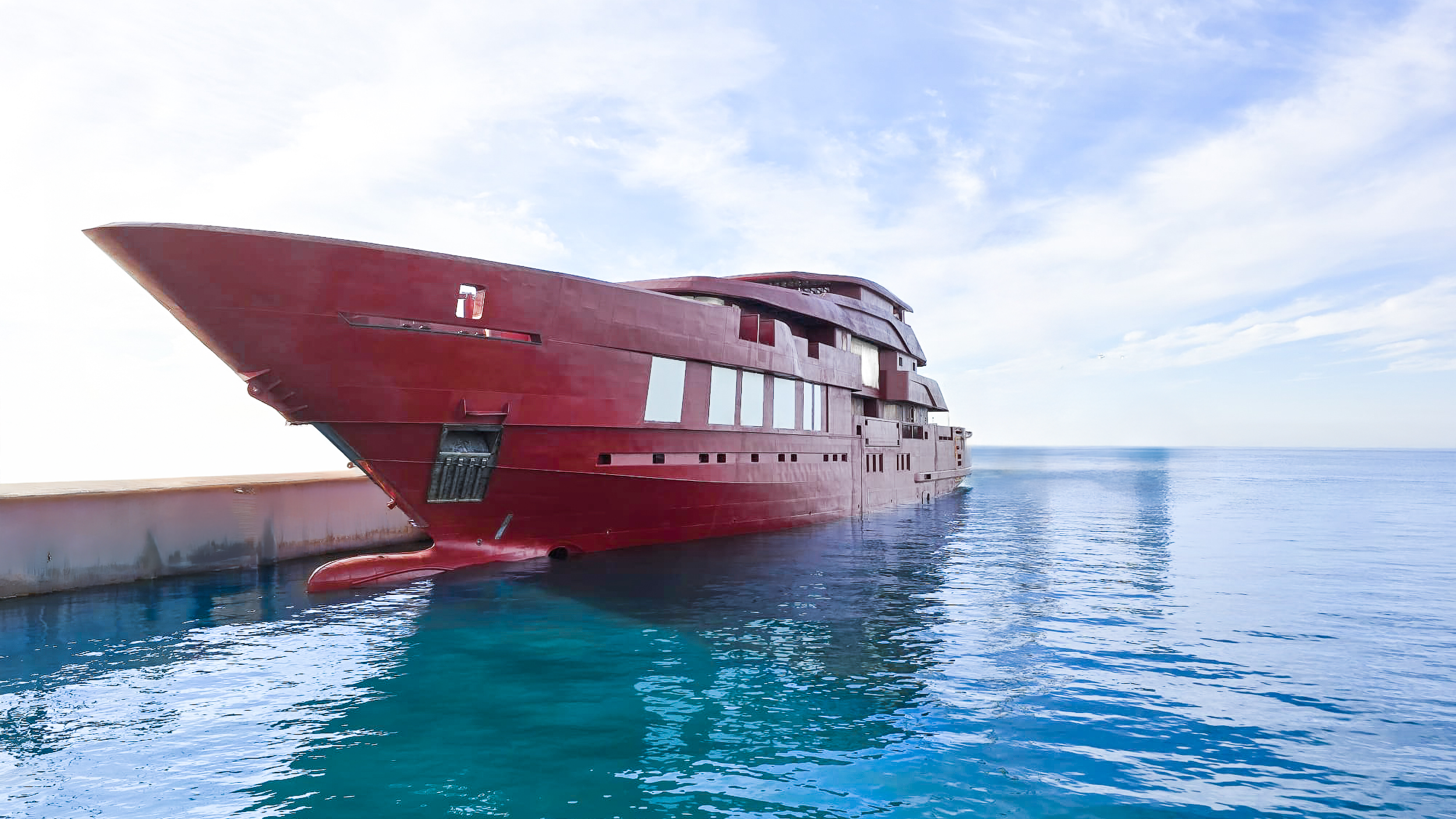 The Italian Sea Group avanza con l’outfitting dell’Admiral 70m C.615, un megayacht di lusso con consegna nel 2026.